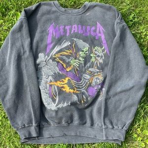 Urban Outfitters Distressed Metallica Sweatshirt sz Medium